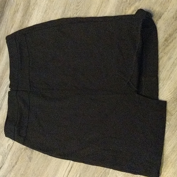 CAbi Black Stretch Pencil Skirt Size 6 - Picture 3 of 4